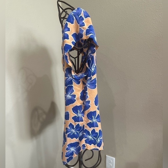 STYLUS brand Coral and Blue Floral Top, EUC! - Picture 2 of 5